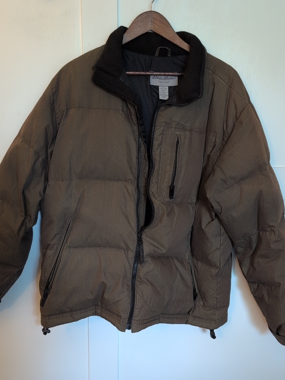 Eddie Bauer Men's Olive Green Quilted Puffer Jacket